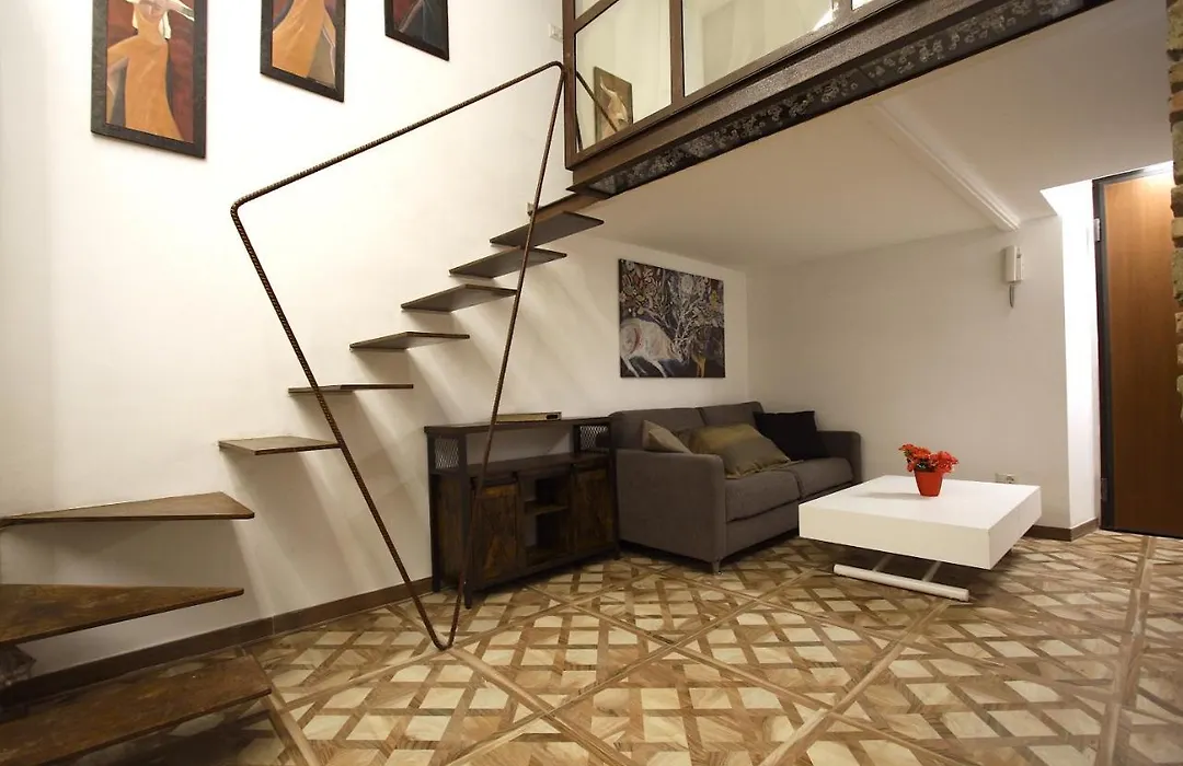 Monti Holiday House-1