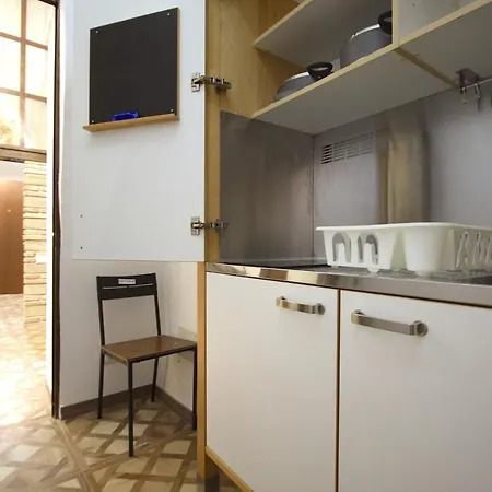 Monti Holiday House-3